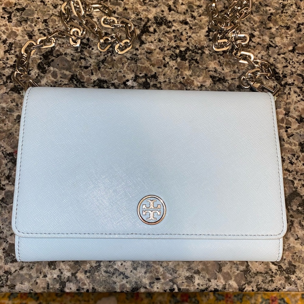 Authentic Tory Burch Robinson leather chain wallet